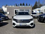 Volkswagen Touareg eHybrid Atmosphere Panorama/AHK - Volkswagen Touareg mit Hybrid-Antrieb: Leder