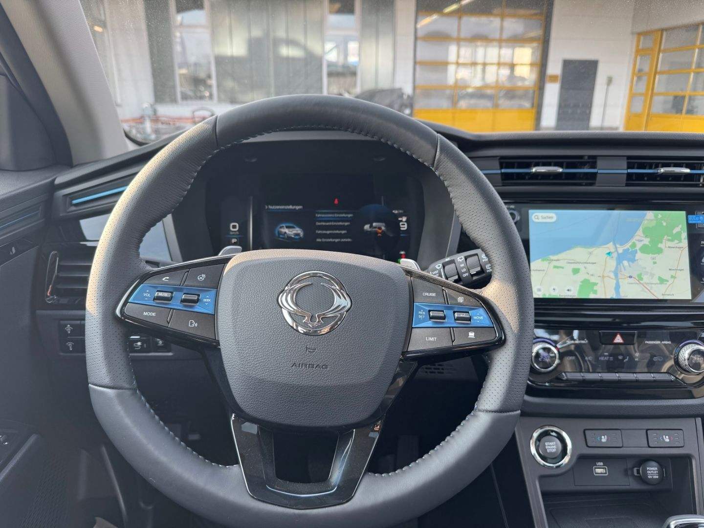 Fahrzeugabbildung KGM Korando E-Motion Titanium Plus in Vollaustattung