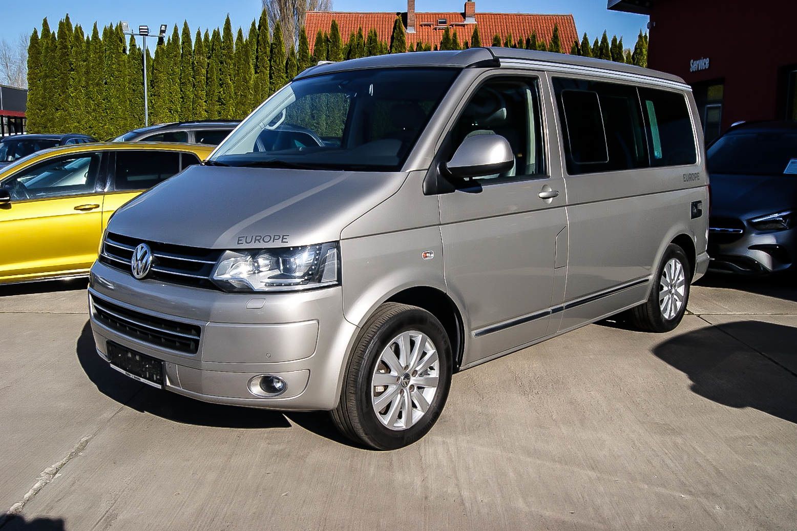 Fahrzeugabbildung Volkswagen T5 California EUROPE 4-Motion 20TDI AUFSTELLDACH
