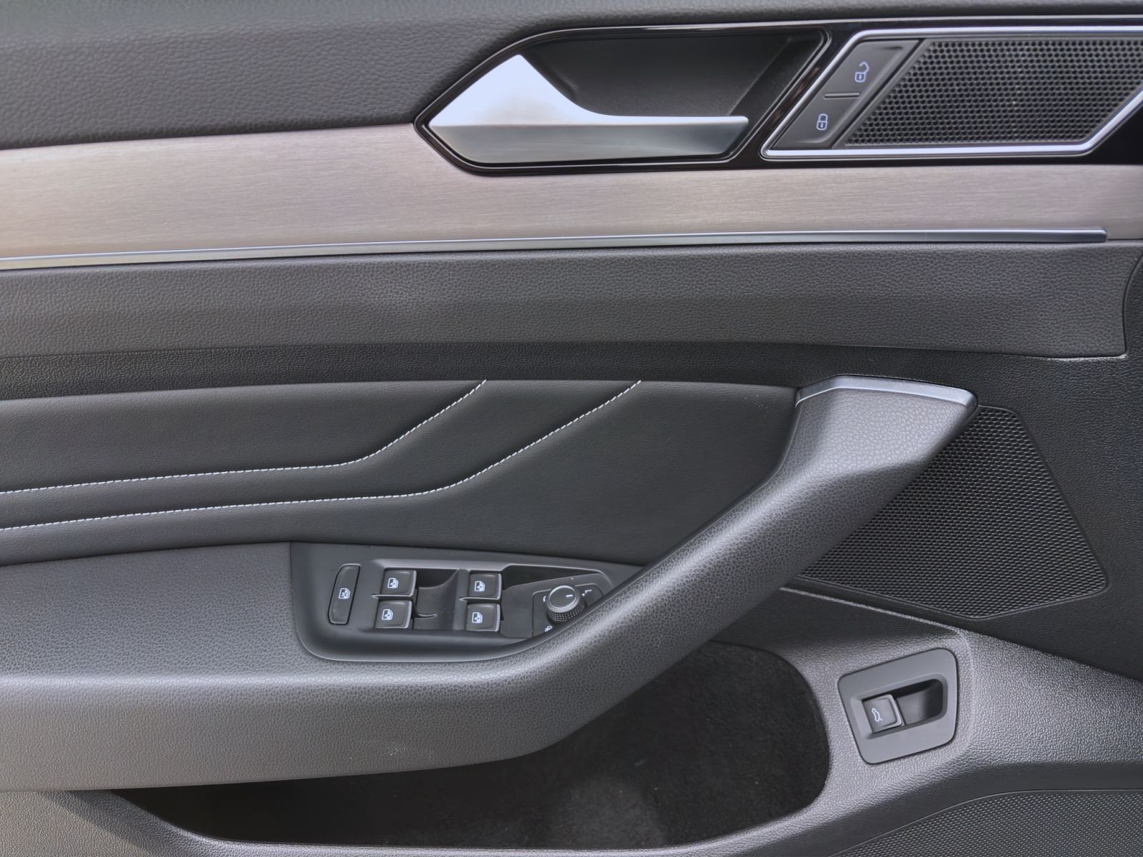 Volkswagen Passat Variant - Bild 10