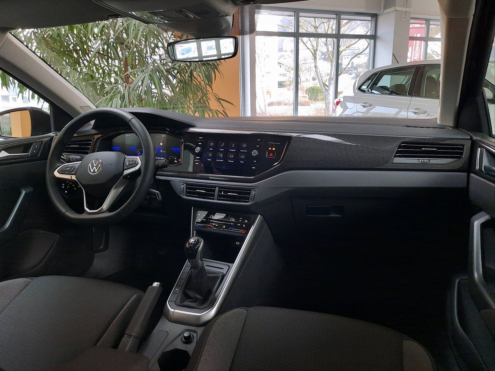 Fahrzeugabbildung Volkswagen Polo Life *Navi*Cam*LED*Sitzhzg.*Einparkh.*AppC*