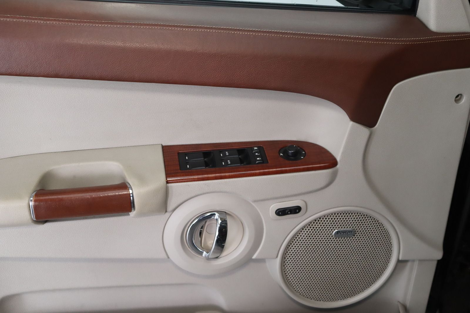 Fahrzeugabbildung Jeep Commander 3.0 CRD Autom.* Standhzg.