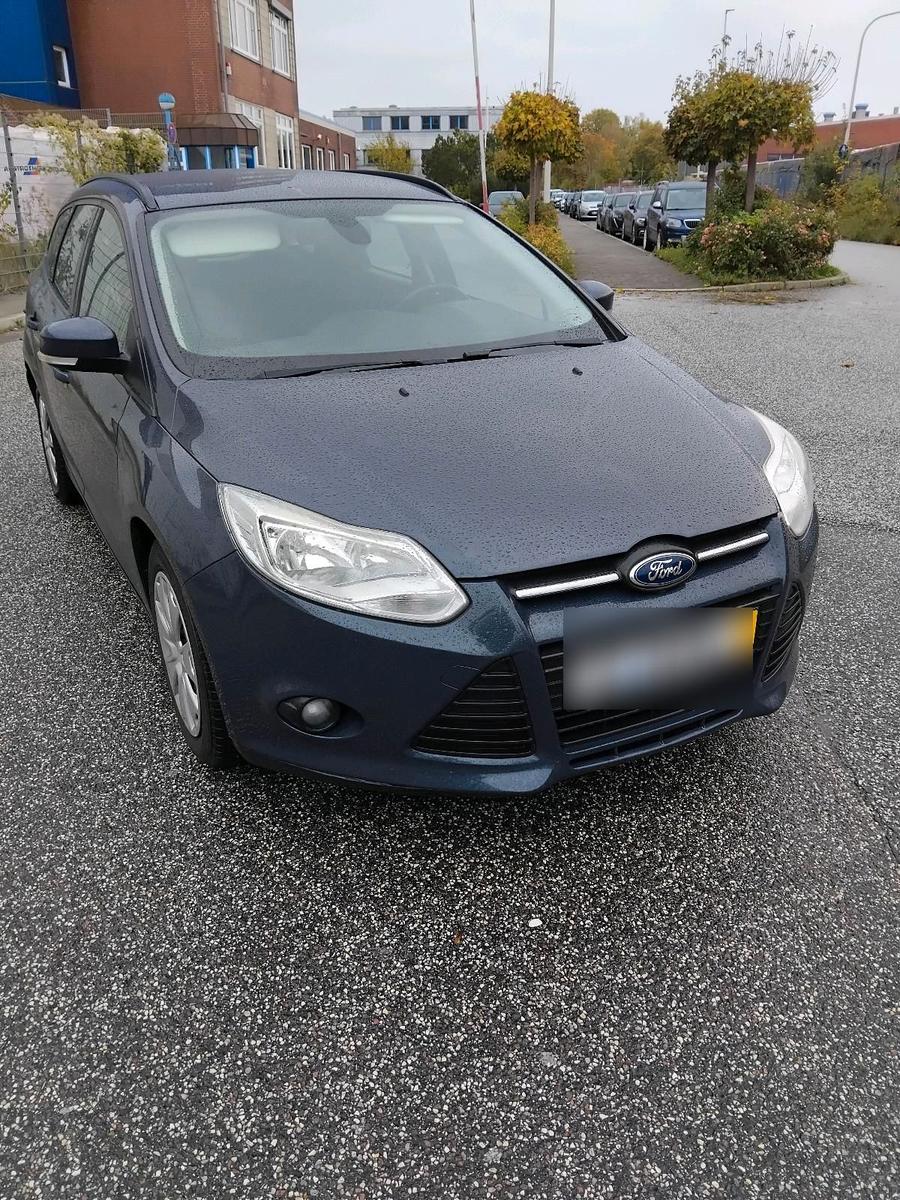 Ford Focus 2012 — photo 9