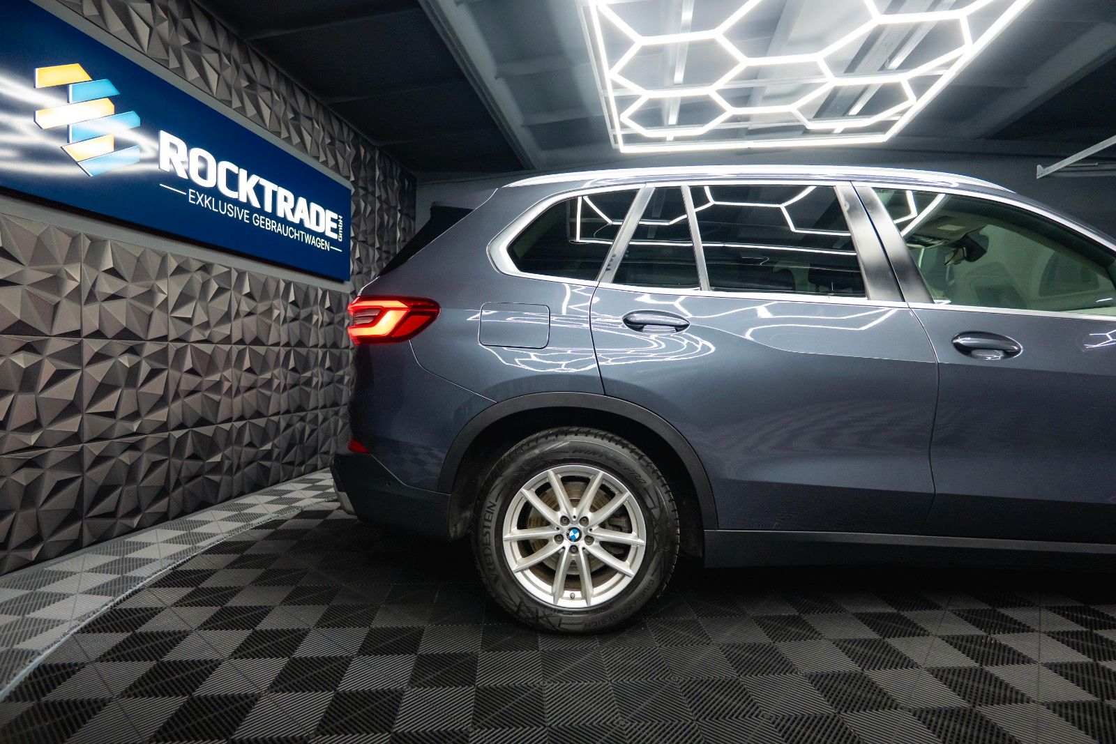 Fahrzeugabbildung BMW X5 xDrive 40i X-Line Sport *Massage*Head Up*ACC*