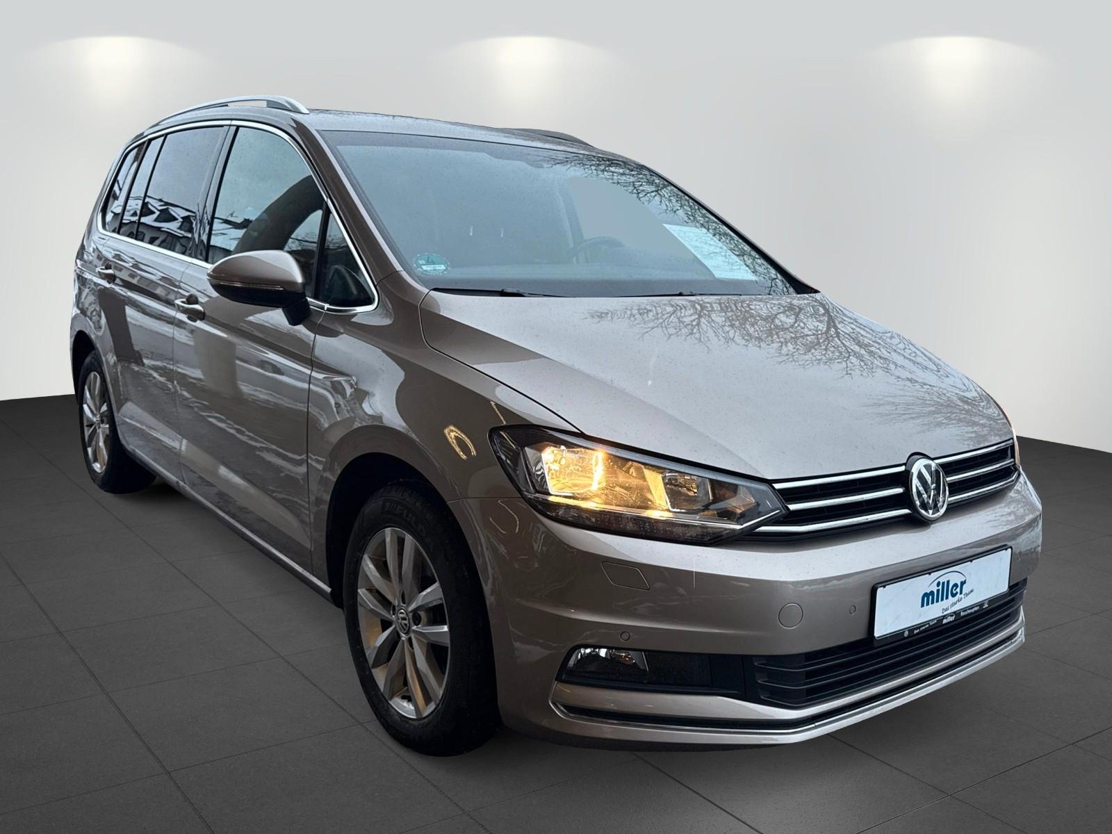 Volkswagen Touran Highline Standheizung, Kamera, AHK, Navi
