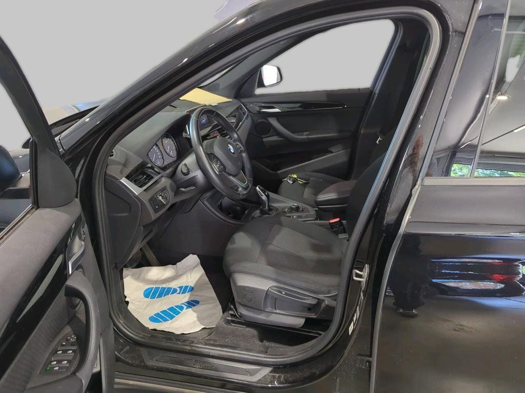 BMW X1 sDrive18d Advantage AHK Pano S-Dach AUT PDC foto 8