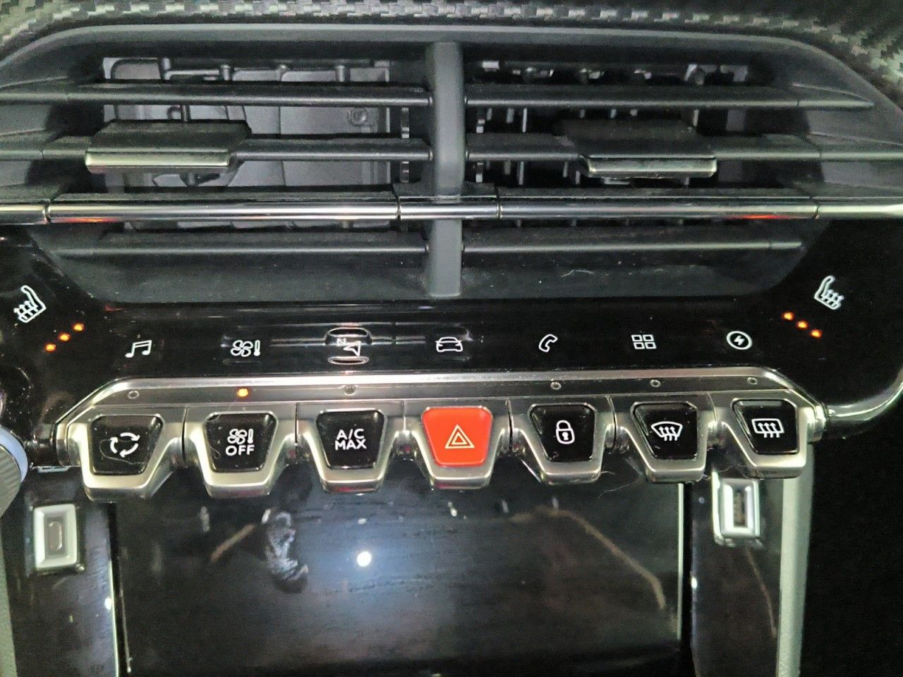 Fahrzeugabbildung Peugeot 2008 e- Allure GTline Navi Kamera