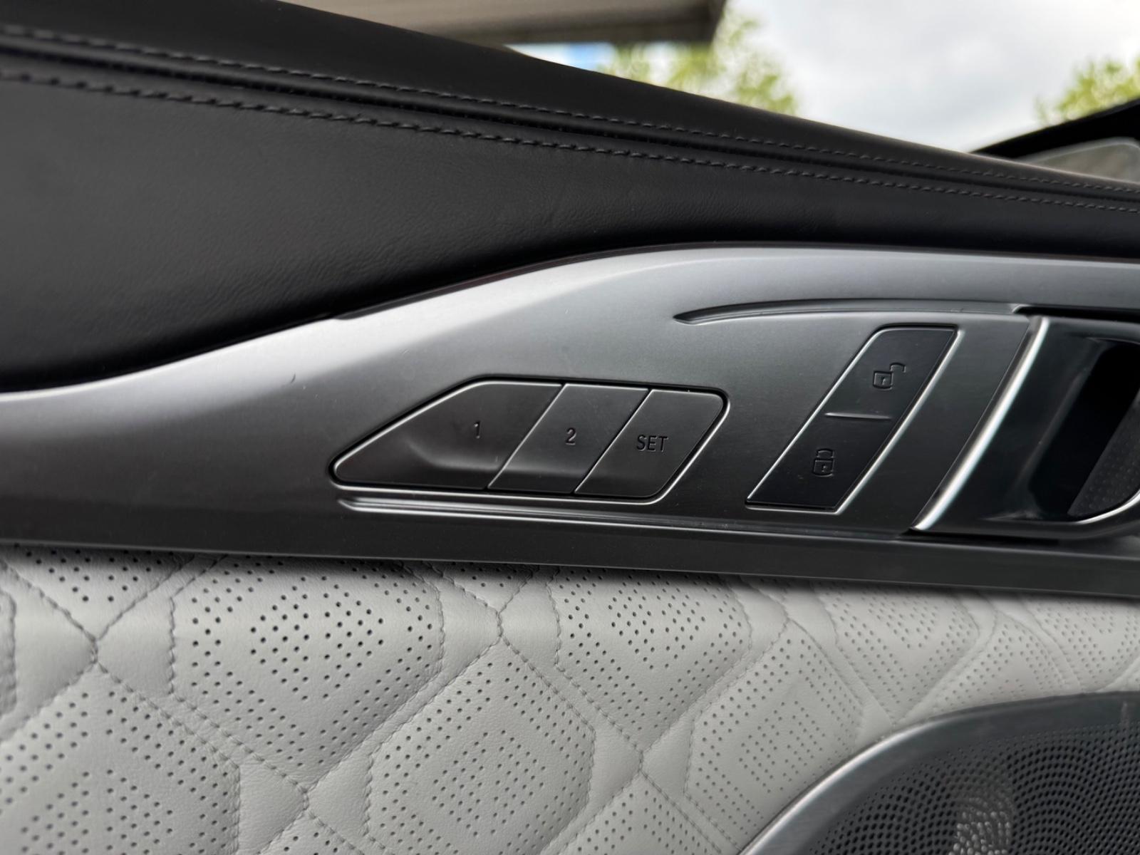 BMW M8 Compétition xDrive 625ch - Laser - B&W - ACC - Camera
