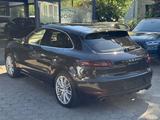 Porsche Macan Turbo Kamera Pano Sitzbelüftung Bose - Porsche Macan: Turbo