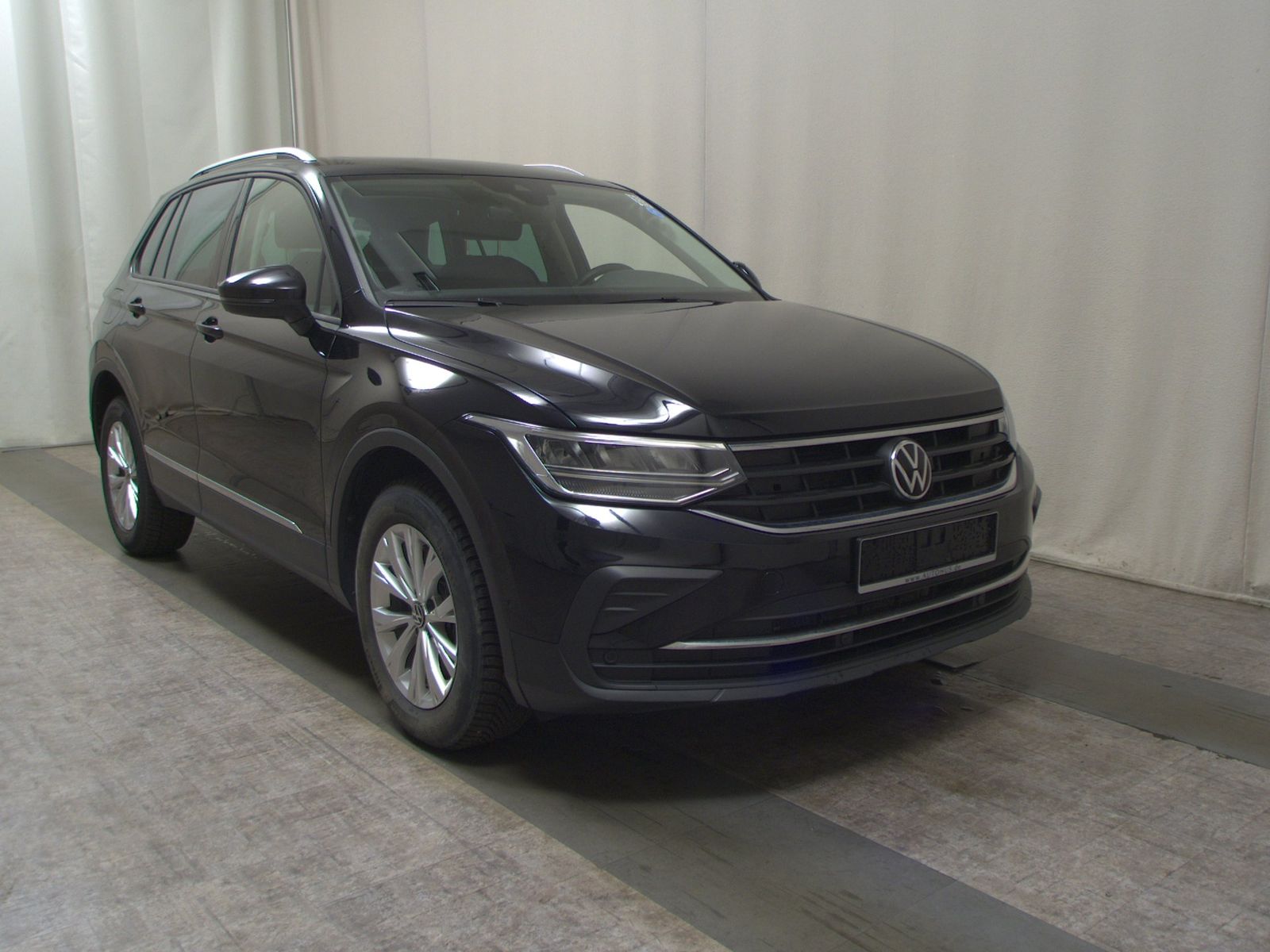 Volkswagen Tiguan 1.4 TSI eHybrid Active Navi LED AHK ACC imagem 3