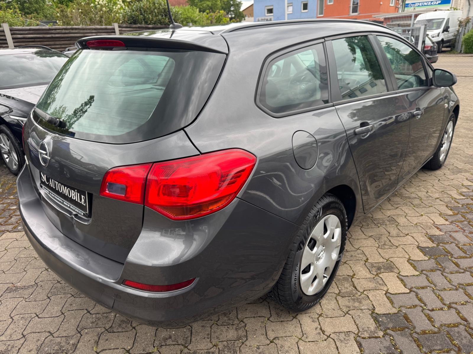 Opel Astra 2011 — engine 1.398 cm³, 101 HP (74kW)