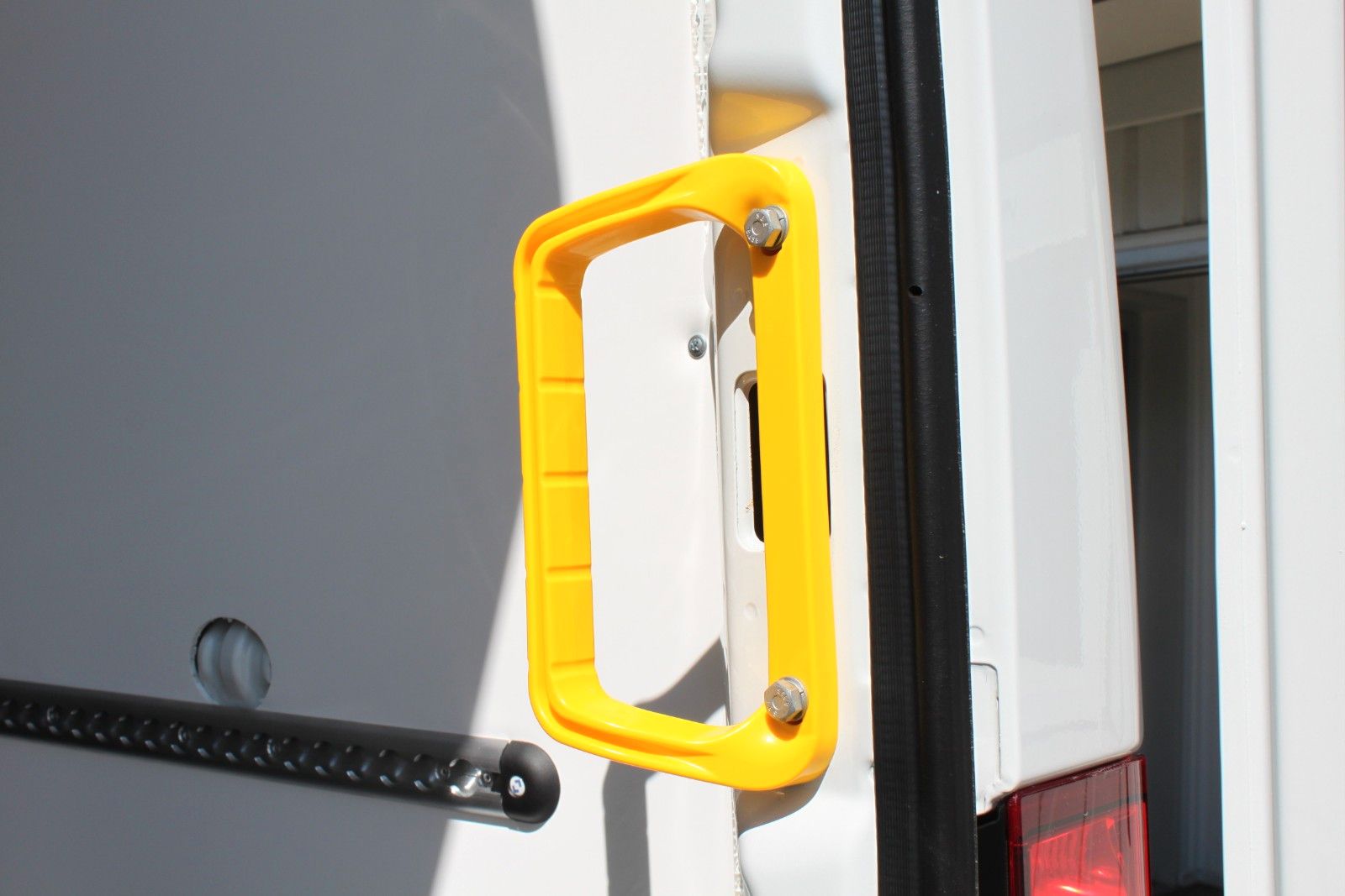 Fahrzeugabbildung Iveco Daily 3,0 Autom. Airline/Boden/Verkleidung