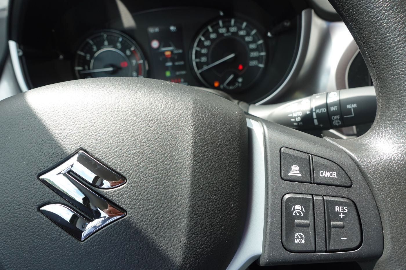 Fahrzeugabbildung Suzuki Vitara 1.4Hybrid Club Navi, Kamera,PDC,LED