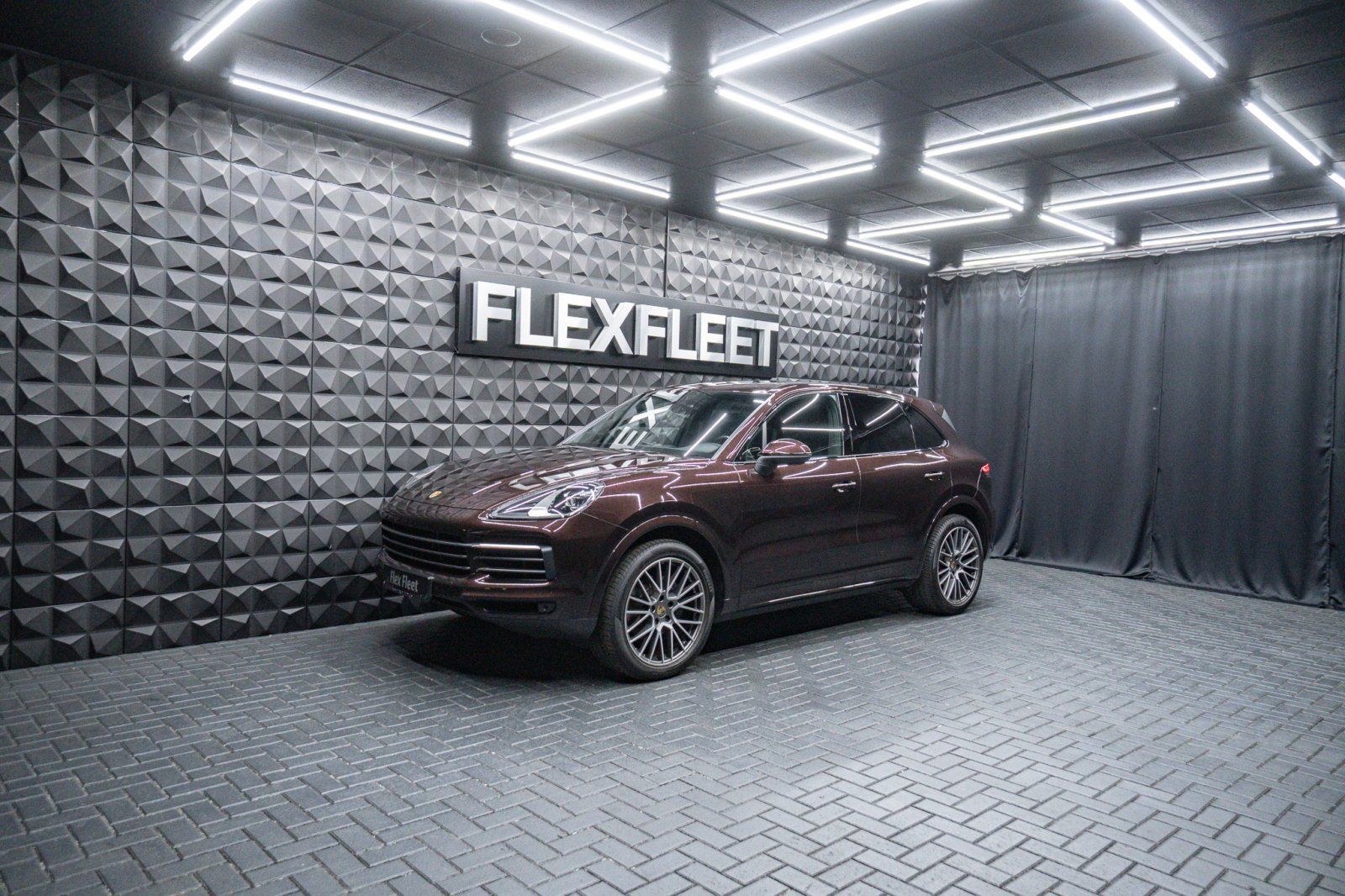 PORSCHE Cayenne Platinum Edition  SportDesign Standheizu