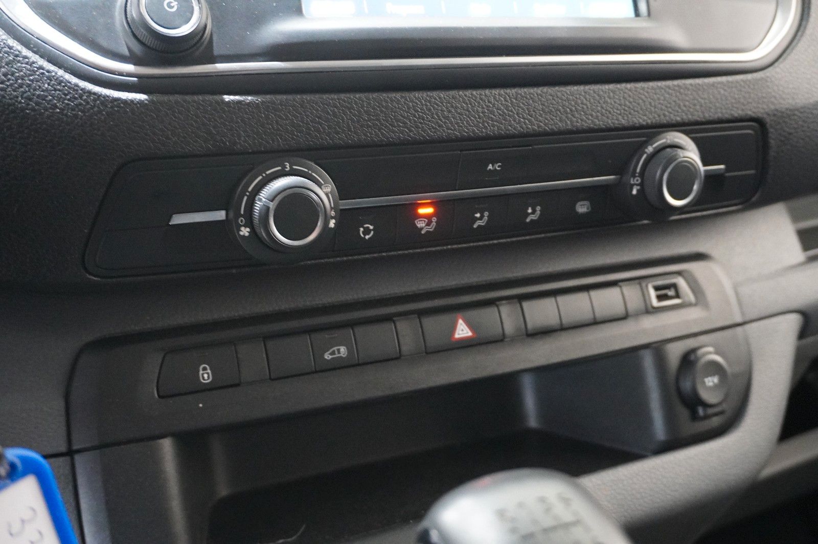 Fahrzeugabbildung Opel Vivaro Cargo 1.5D M EDITION KLIMA/DAB+/PDC/TEMP.