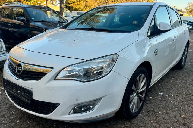 Opel Astra J Lim. 5-trg.