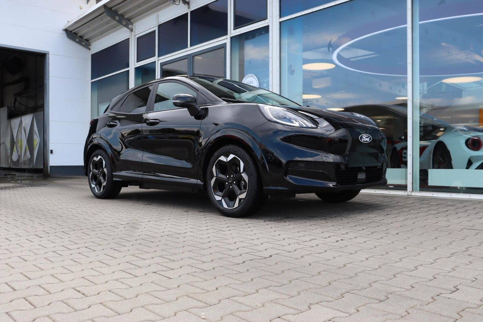 Ford Puma Gen-E PREMIUM 46,8 kWh 0,0% FIN* PANO