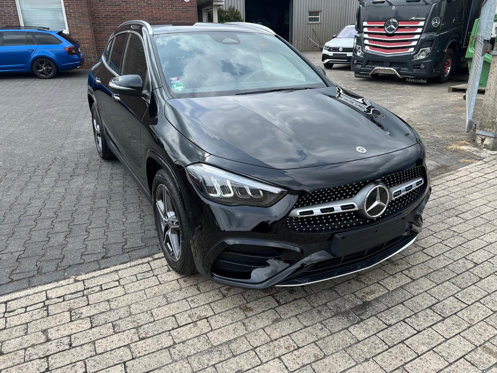 Mercedes-Benz GLA 200 AMG LINE  AUT/ LED/NAVI/EL HECKKLAPPE