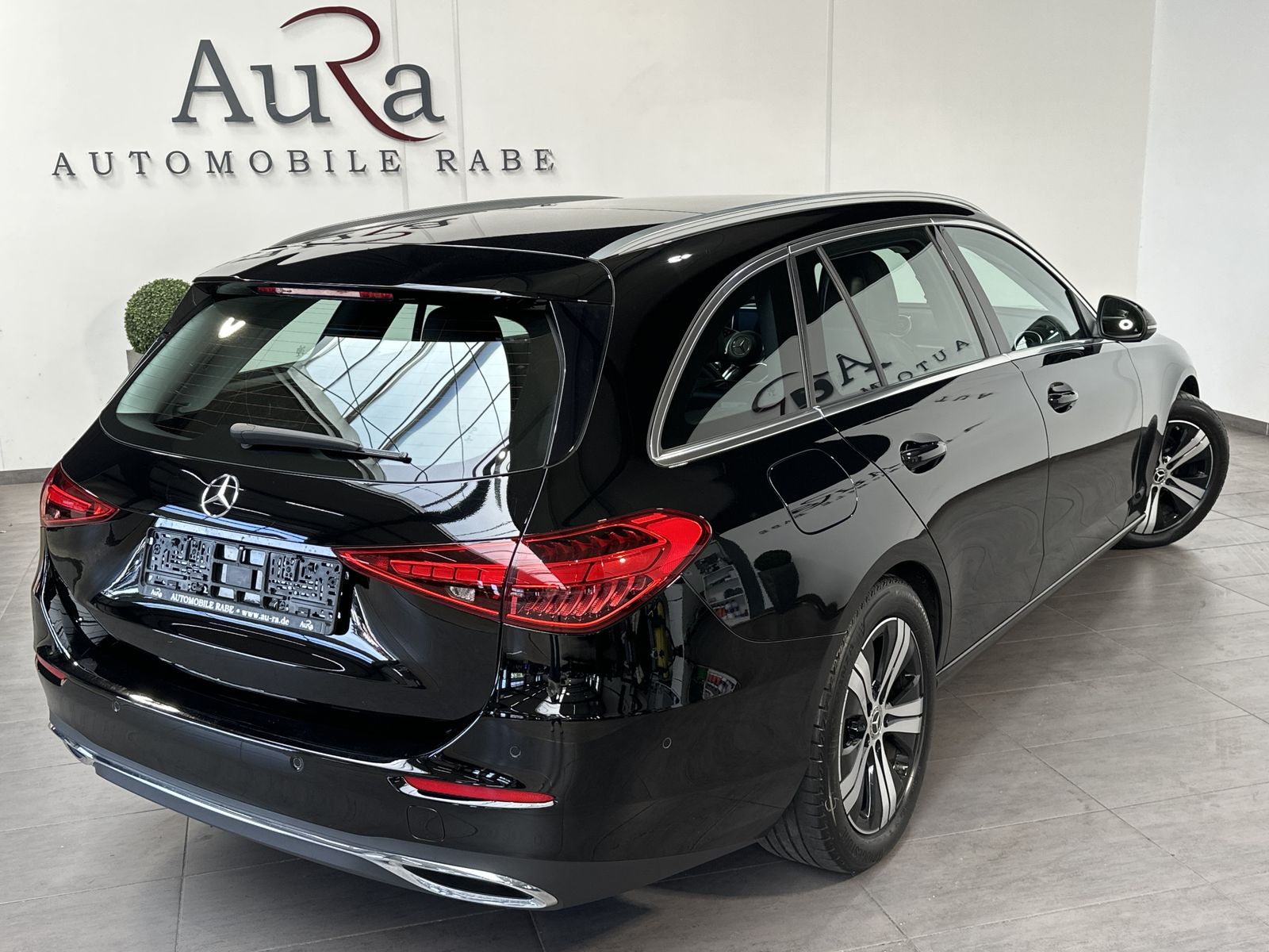 Fahrzeugabbildung Mercedes-Benz C 200d T Avantgarde NAV+LED+KAM+CARPLAY+VCOCK+PP