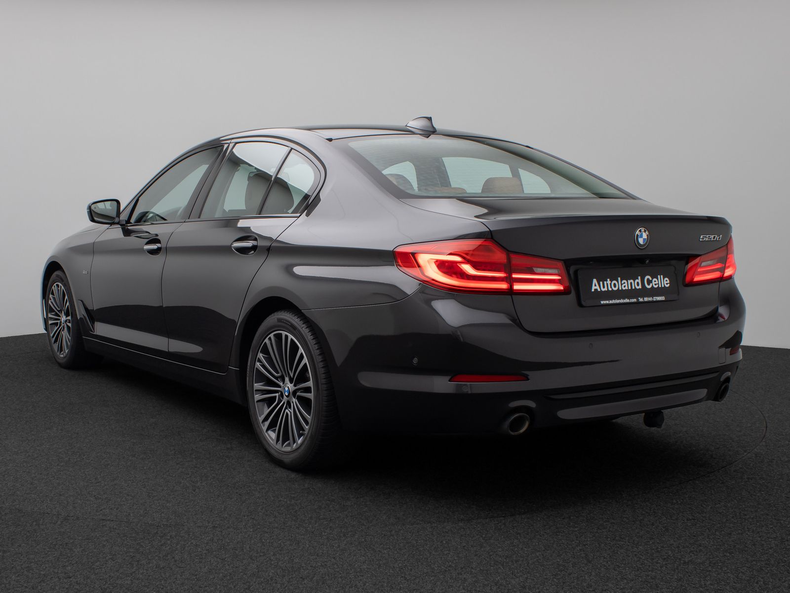 Fahrzeugabbildung BMW 520d Sport Line Kamera HUD H/K Lenkrhzg Alarm
