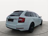 Skoda Octavia Combi 1.6 TDI DSG Premium Edt. Navi,  Pa - Skoda Octavia: 1.6