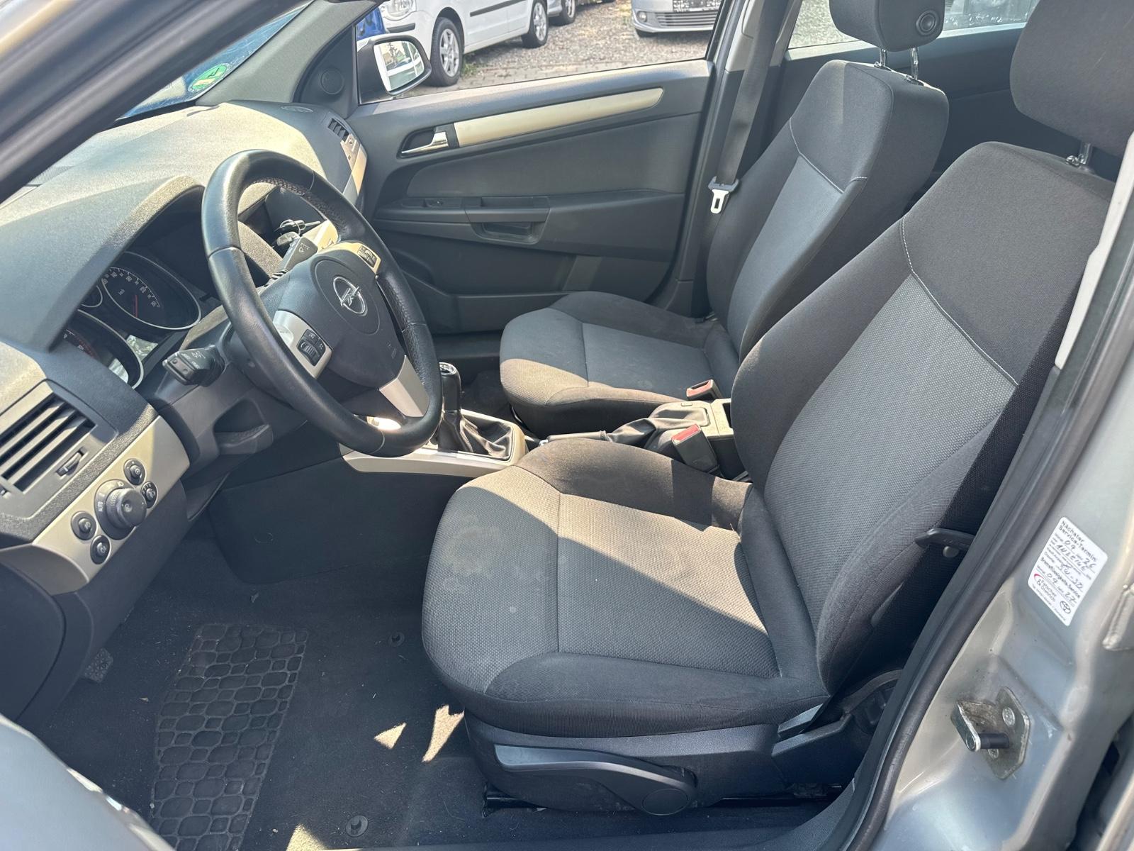 Opel Astra 2007 — photo 9