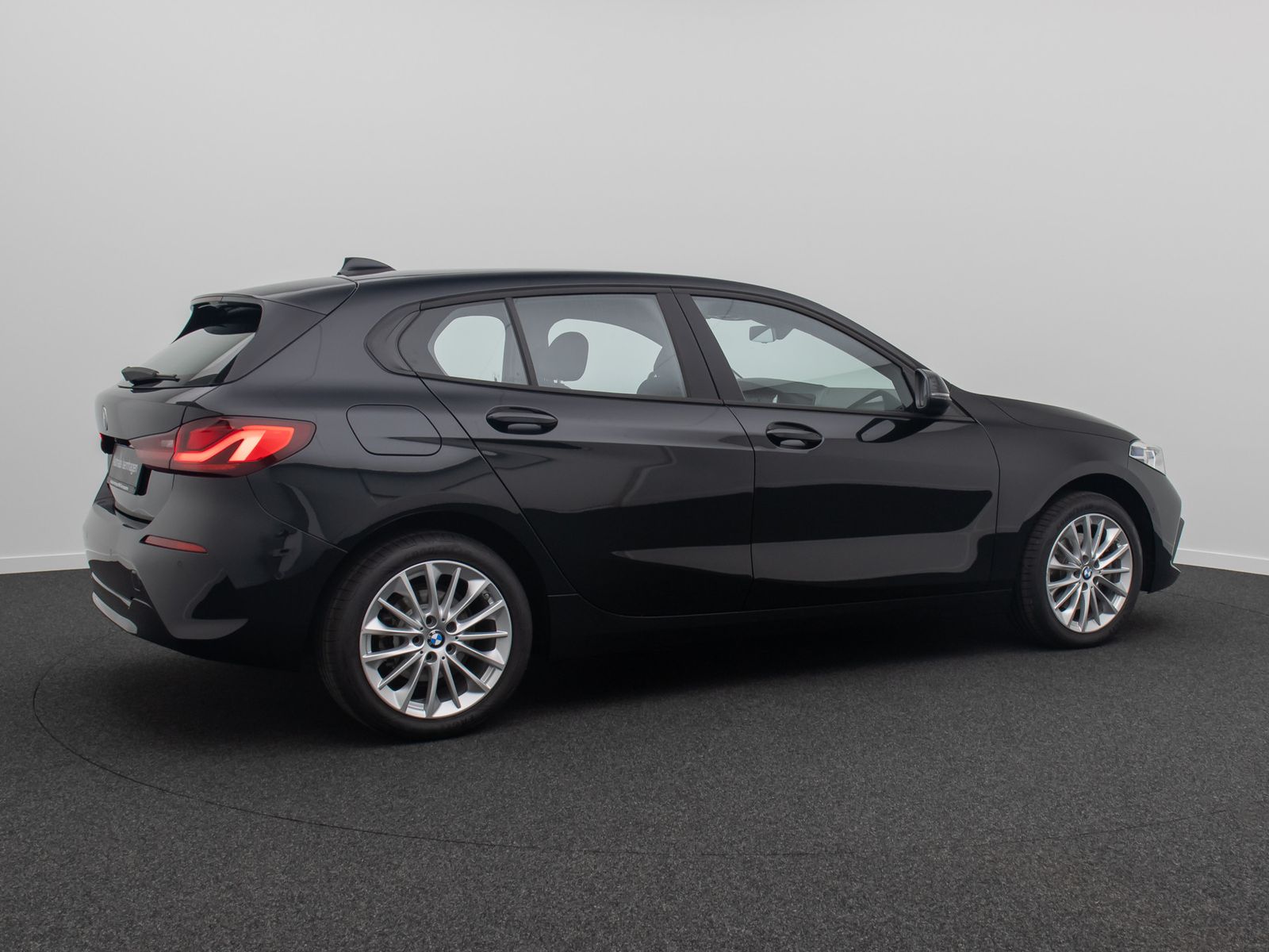 Fahrzeugabbildung BMW 118i Advantage HUD Kamera Alarm DAB CockpitProf