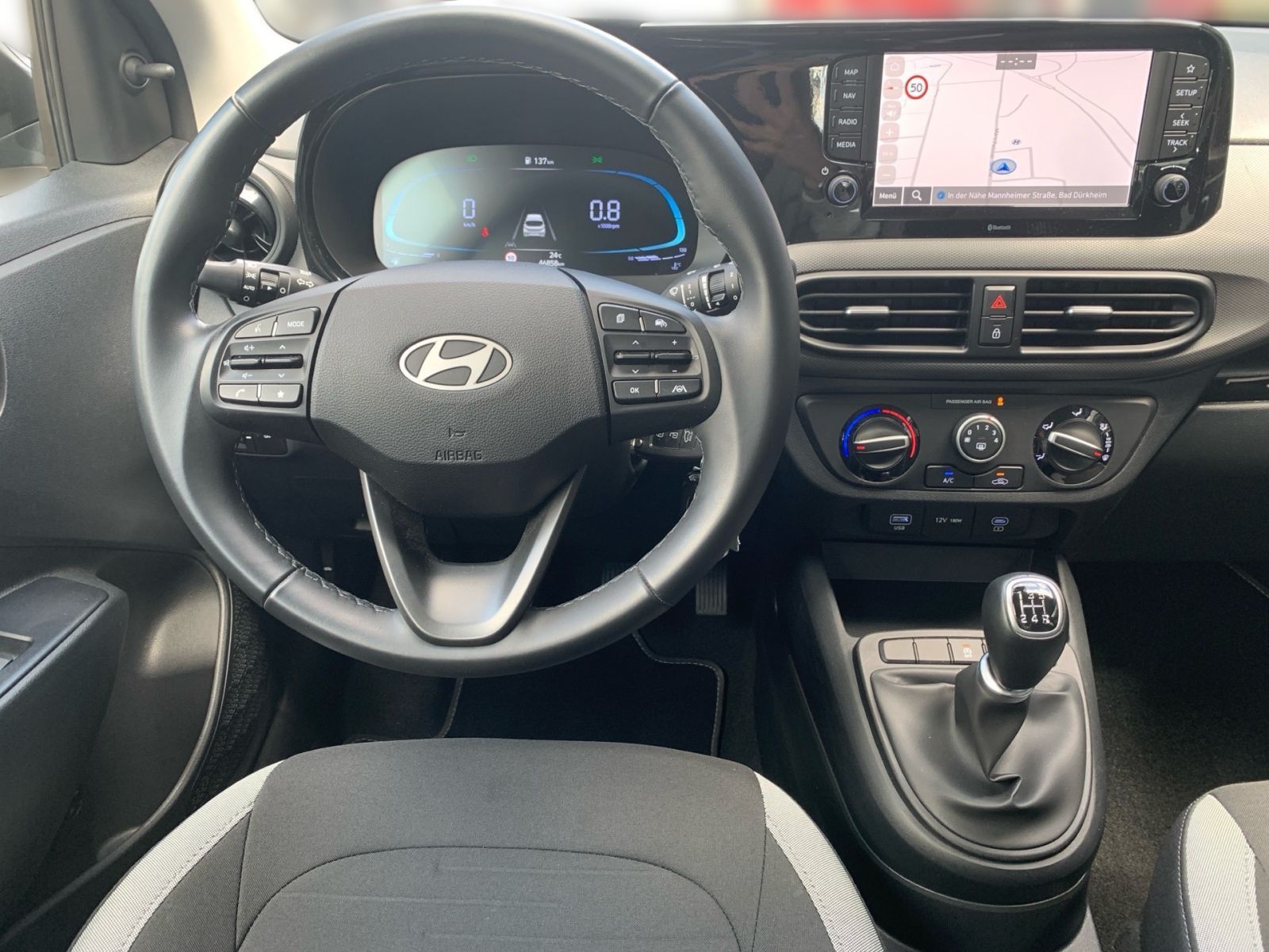 Fahrzeugabbildung Hyundai i10 1.0 Select Navi Kamera Allwetter