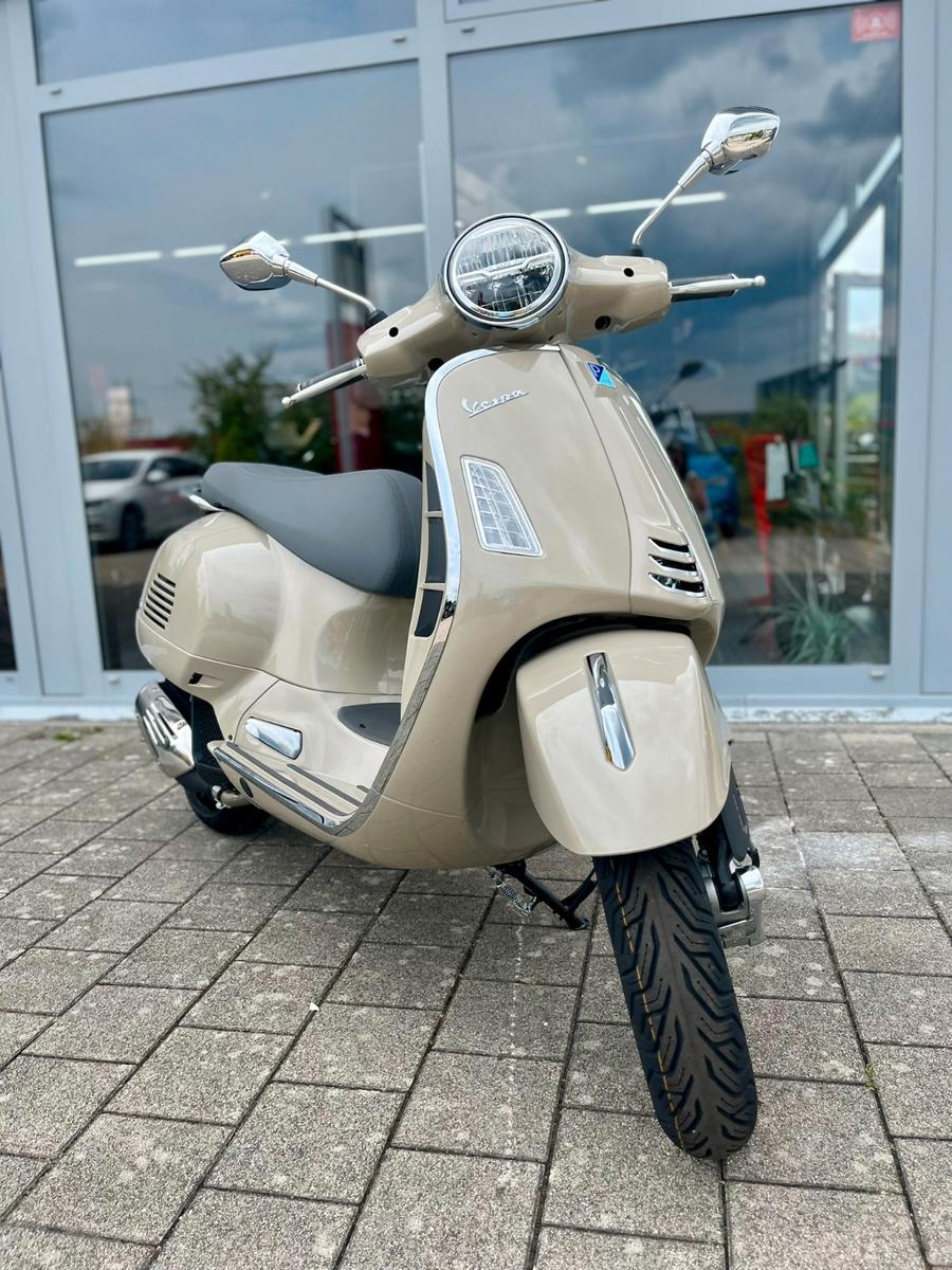 Vespa GTS 125