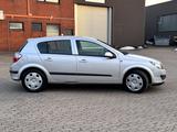 Opel Astra 1.6 Twinport Enjoy Enjoy - Opel Astra aus 2004: Enjoy