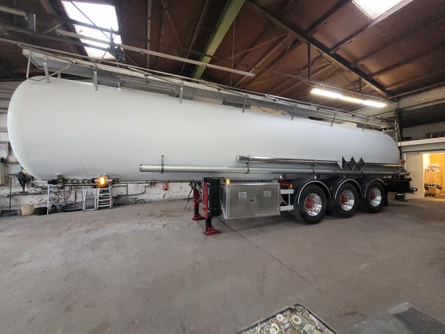 Magyar Chemietank  1 Kammer 30000 Liter Edelstahl