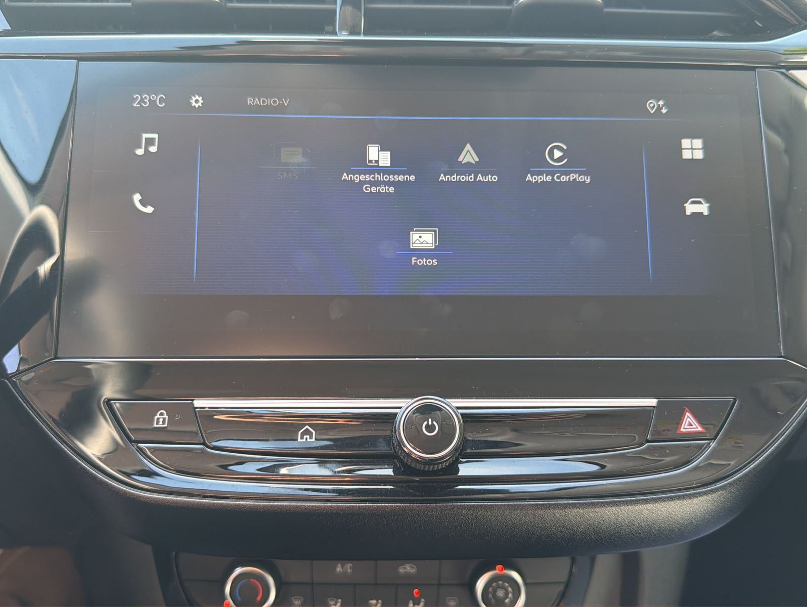 Fahrzeugabbildung Opel Corsa Tech-Paket / Automatik