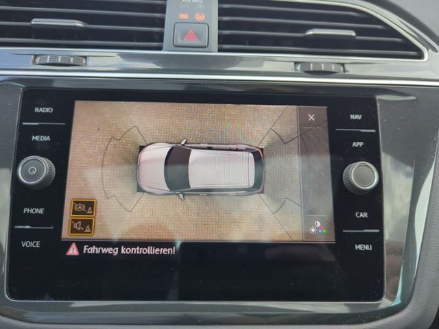 Fahrzeugabbildung Volkswagen Tiguan 2.0 TDI IQ.DRIVE R-Line AHK ACC PANODACH