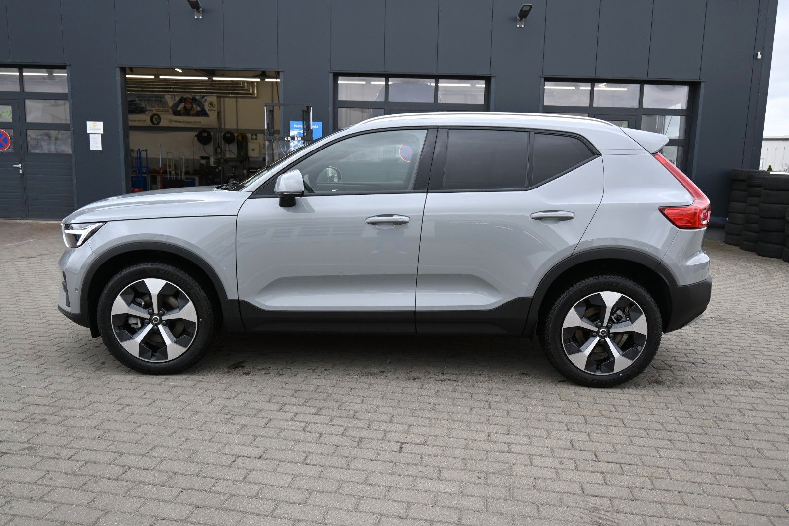 Fahrzeugabbildung Volvo XC40 B3 DKG *360°*ACC*Allwetter*Lenkradhzg*