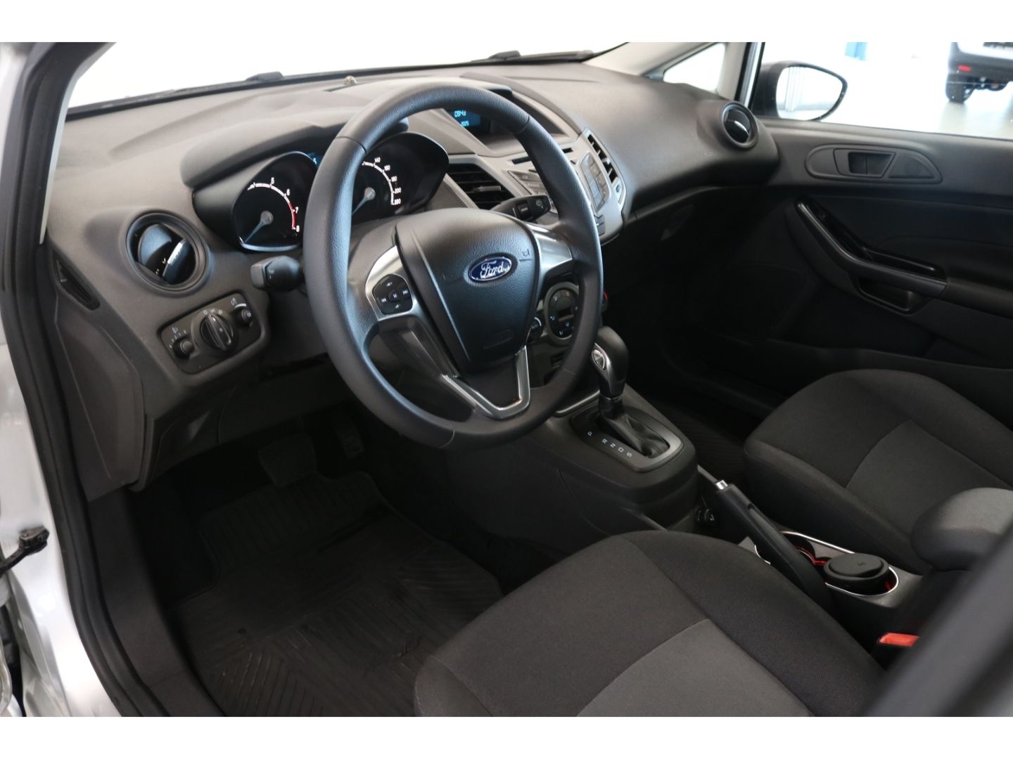Fahrzeugabbildung Ford Fiesta 1.6L Duratec Automatik Klimaanlage