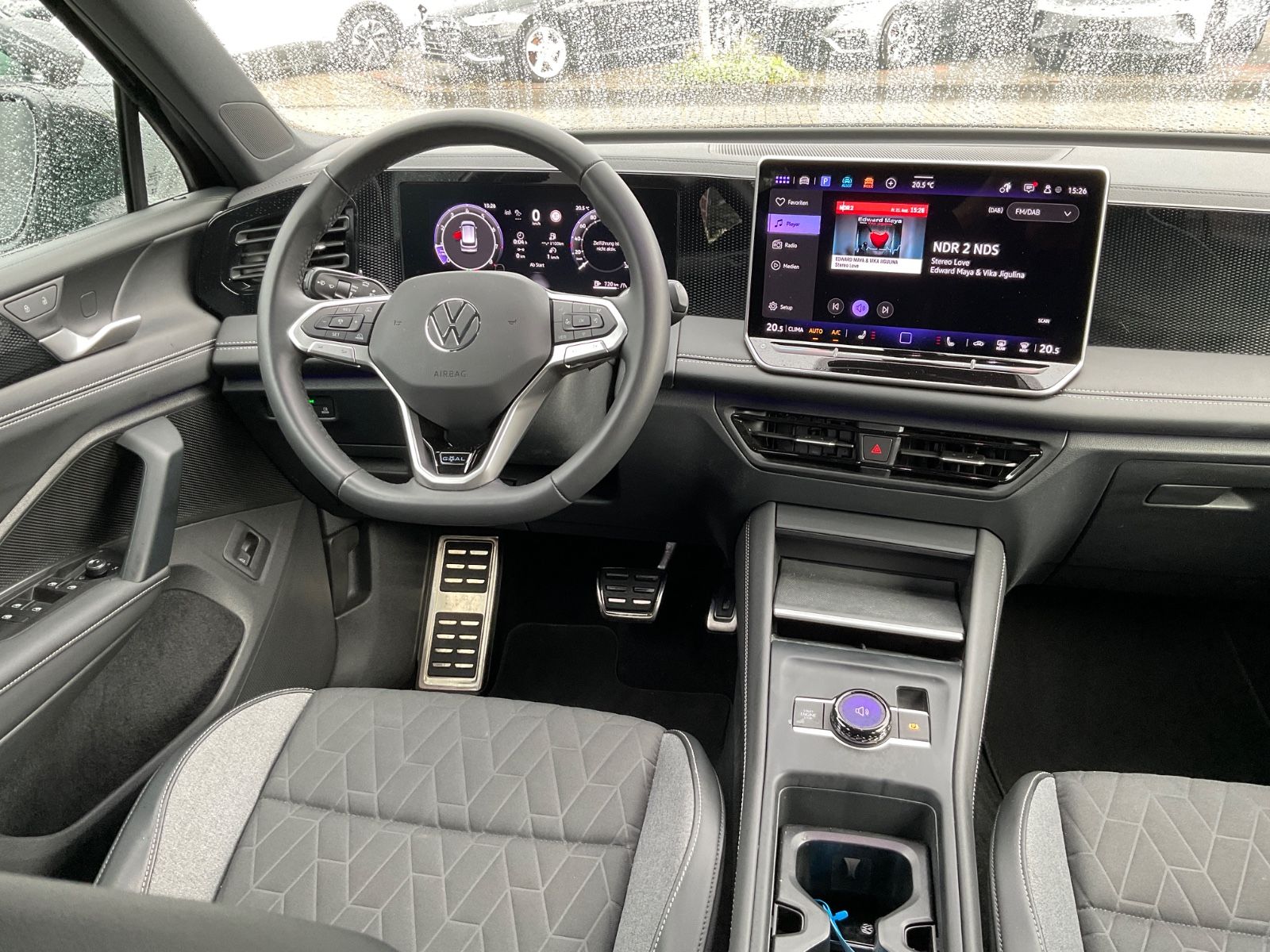 Fahrzeugabbildung Volkswagen Tiguan 1.5 eTSI DSG GOAL,AHK,Kamera,Navi,ACC,IQL