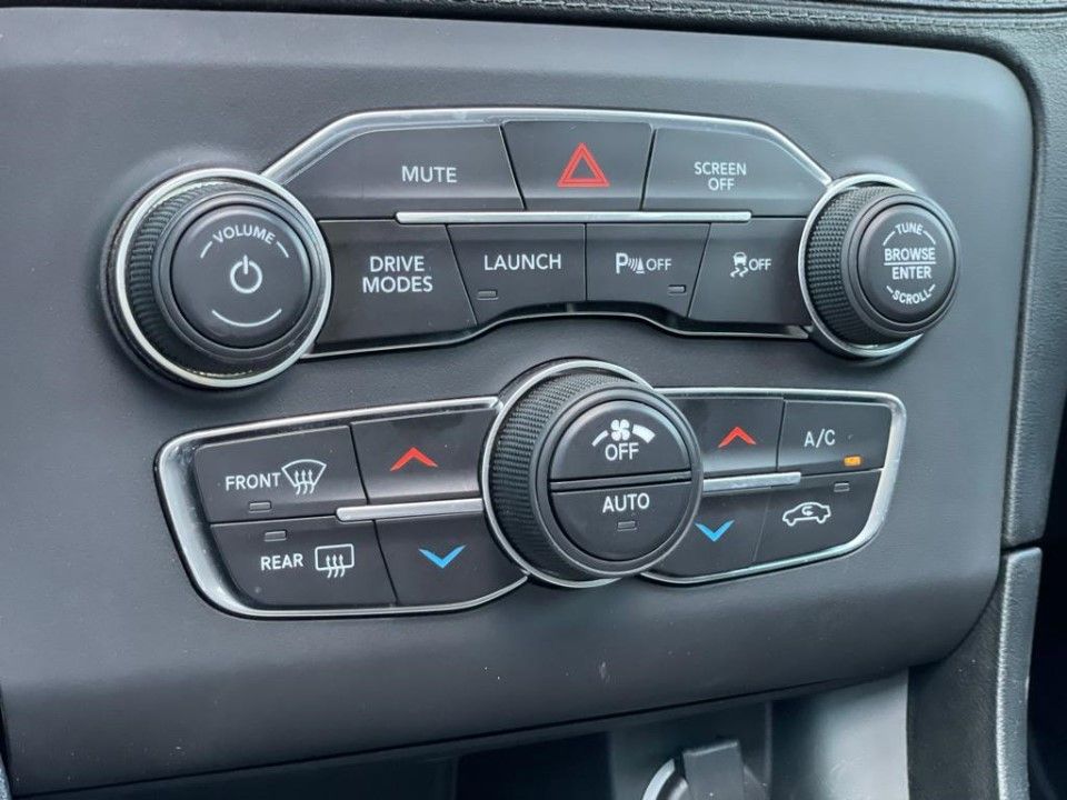 Fahrzeugabbildung Dodge Charger 2020er 6.4 SRT Scatpack Schiebedach