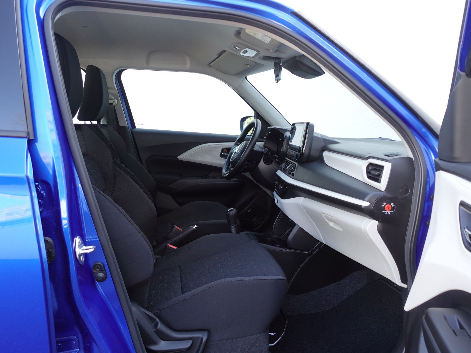 Fahrzeugabbildung Suzuki Swift Hybrid 1.2 Club  Navi, LED, PDC, Kamera
