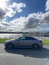 Mercedes-Benz A 200 - AMG Line - Limousine - Mercedes-Benz A 200 in Düsseldorf