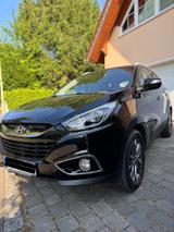 Hyundai ix35 2.0 CRDi FIFA World Cup EDIT. Silver 4W... - Hyundai ix35 aus 2014 mit Diesel-Antrieb: Geländewagen