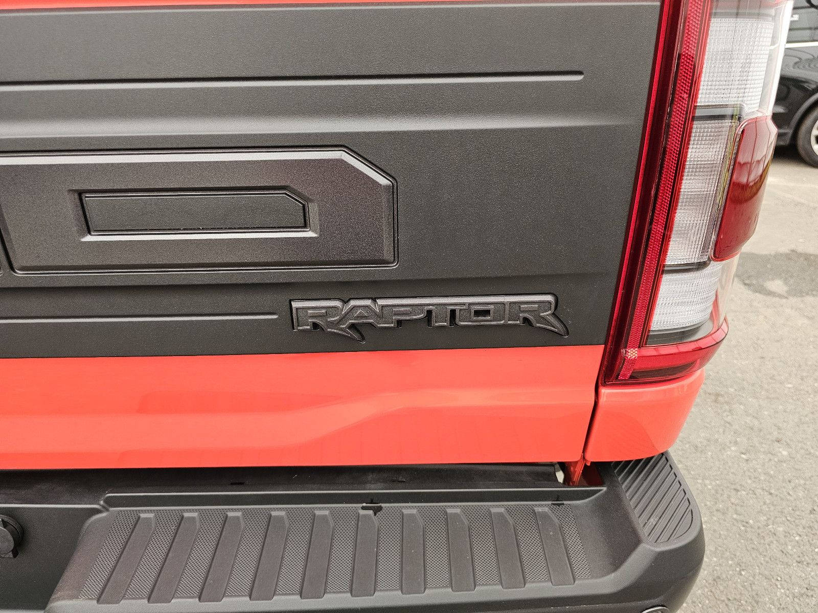 Fahrzeugabbildung Ford F 150 Raptor T1 Price: 67.000 EUR, Stock !