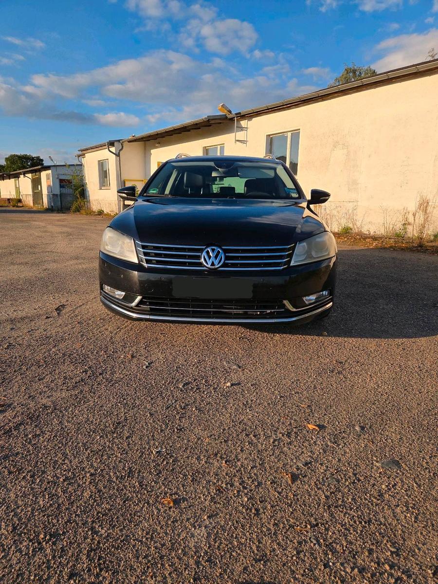 Volkswagen Passat 2011 — engine 140 HP (103kW)