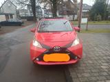 Toyota Aygo (X) 1,0-l-VVT-i x x Automatic + Faltdach - Toyota Aygo (X) von privat