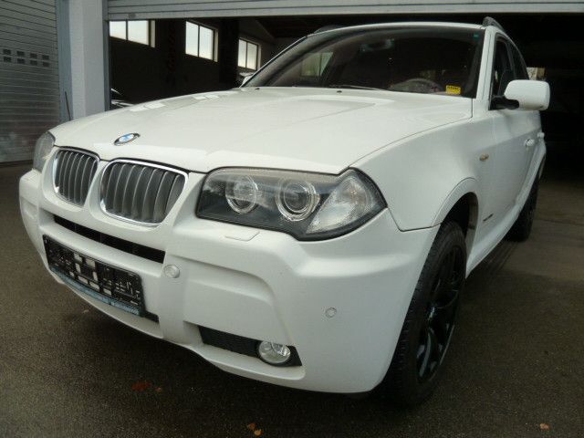 BMW X3 2,5si **SPORTPAKET*XENON*PANORAMA*AHK*