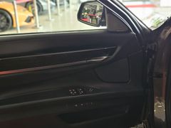 Fahrzeugabbildung BMW 740d xDrive (ACC/HUD/SOFT/CAM/LOGIC7/LED/SZ-LÜFT
