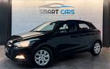 Hyundai i20 Blue Style*Klima*Spurh.*Tempomat*Multif.*Top - Hyundai i20: Schwarz