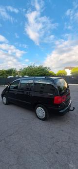 Volkswagen VVW SHARAN 2.0 7 SITZER AUTOMATIK TÜV NEU - gebrauchte VW Sharan aus dem Jahr 2005