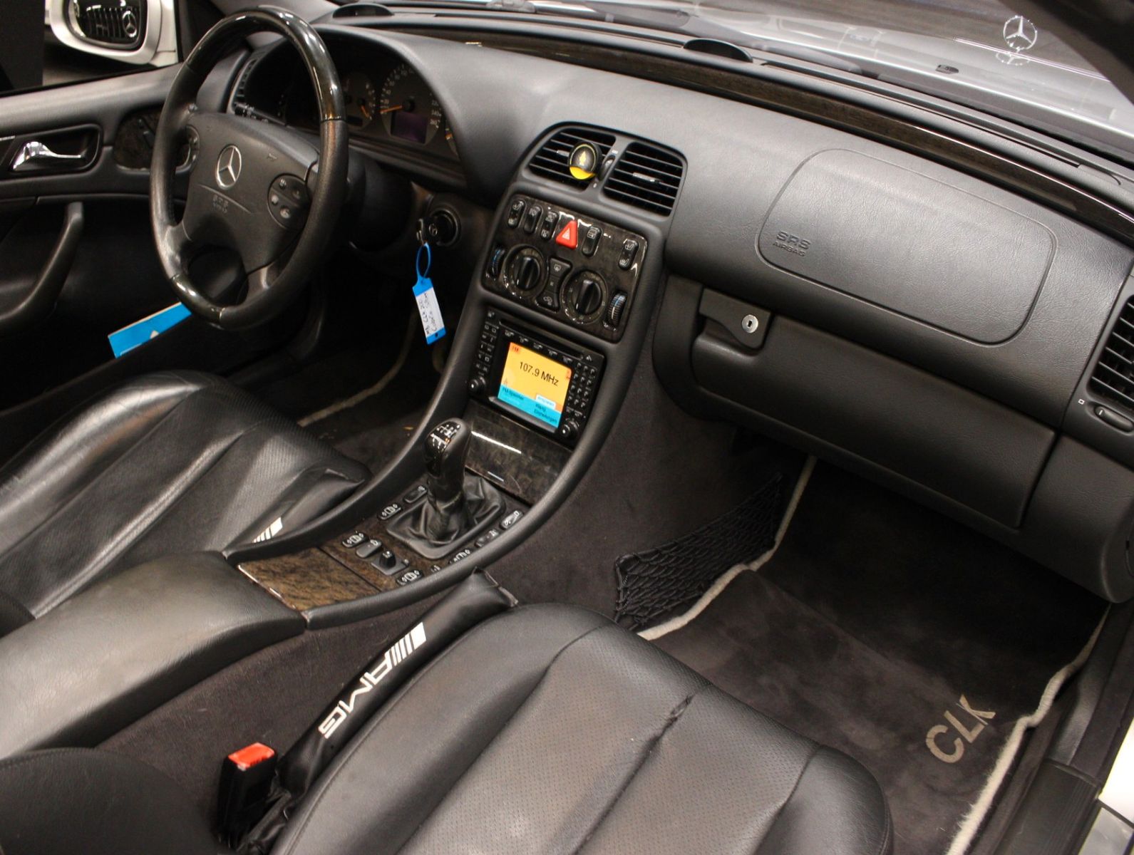 Fahrzeugabbildung Mercedes-Benz CLK 200 KOMPR. Evolution AVANTGARDE Cabrio