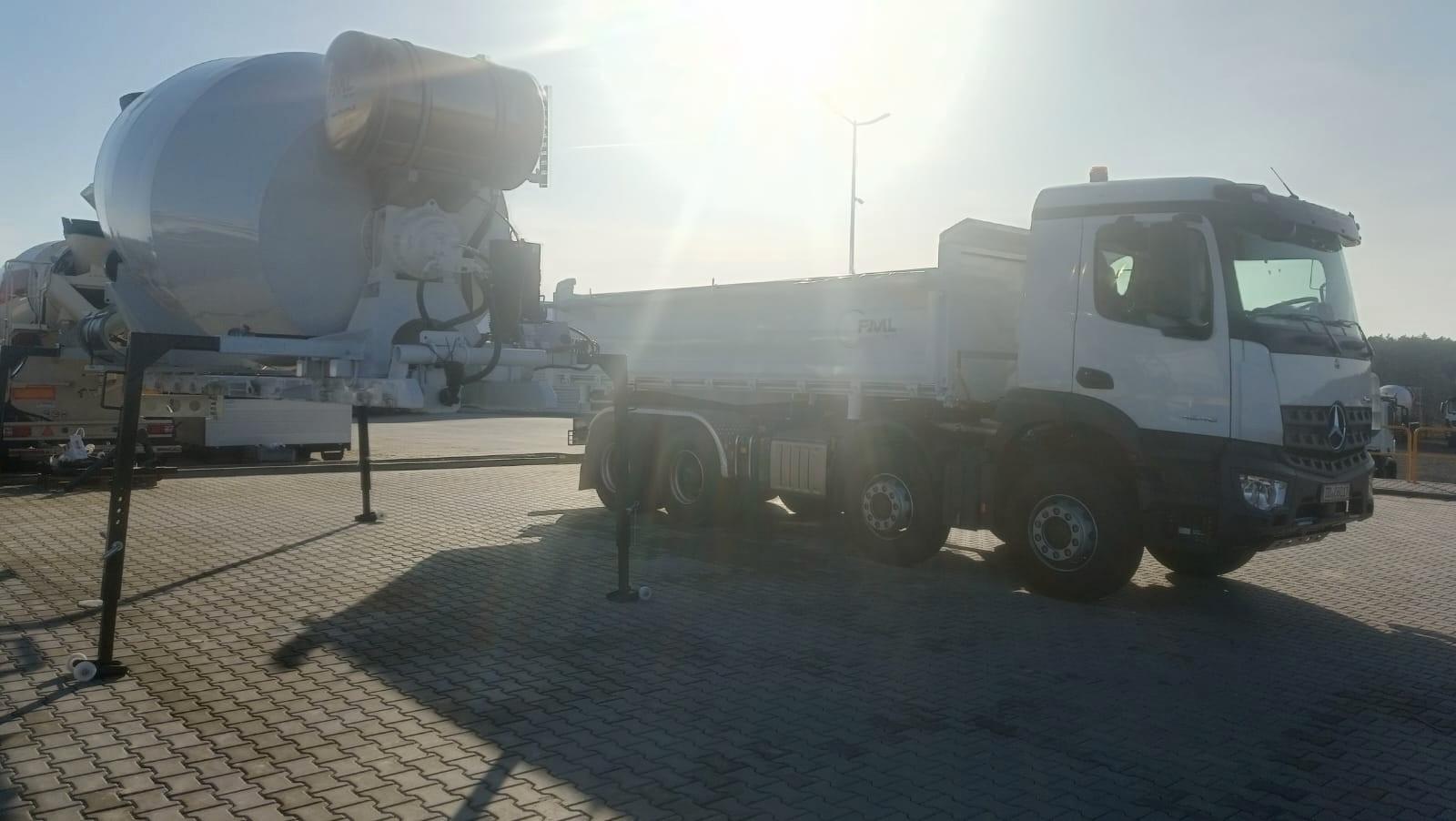 Mercedes-Benz AROCS 4146 8x4 W3H KIPPER + FML 10 M3