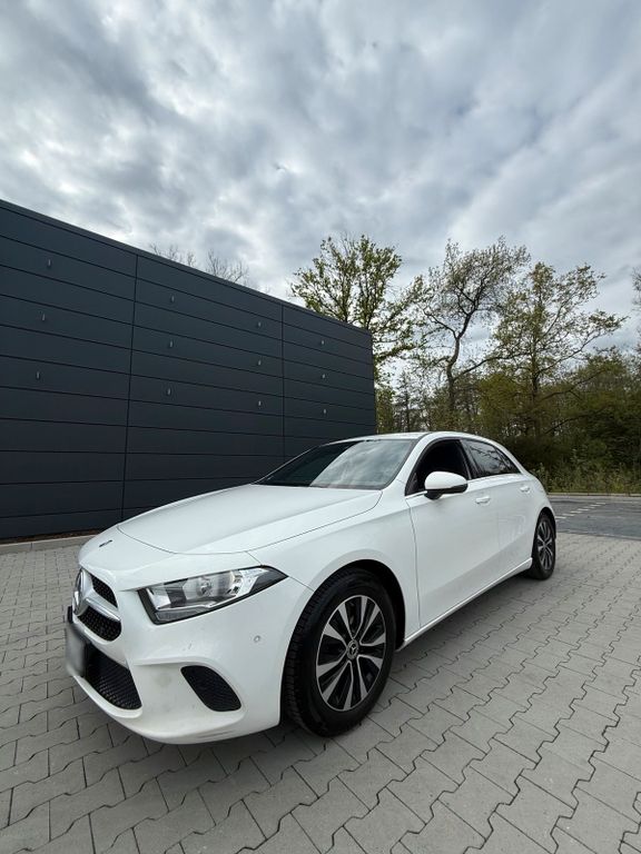 Image of Mercedes-Benz A 180